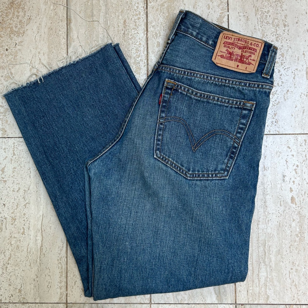 Levi's Relaxed Straight Raw-Hem Jeans (30/30) - Medium Blue Denim